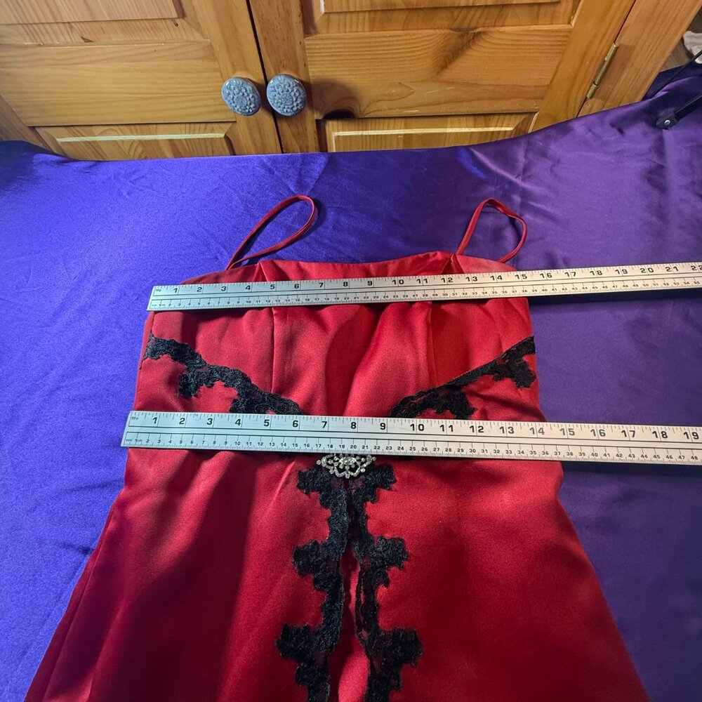 📌Alexia Designs Gothic Style  Red Satin Prom - Formal Dress w/ Black Lace Trim - Picture 10 of 16